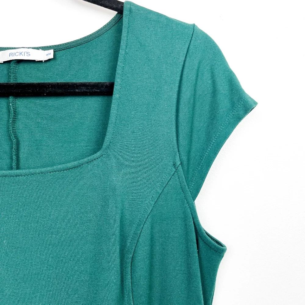 Ricki's Short Sleeve Green Midi Dress - Picture 4 of 10